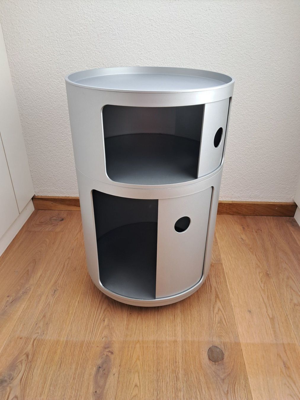 Kartell Comodini: Kartell – Usato da Seedorf BE venduto da wun_p22k