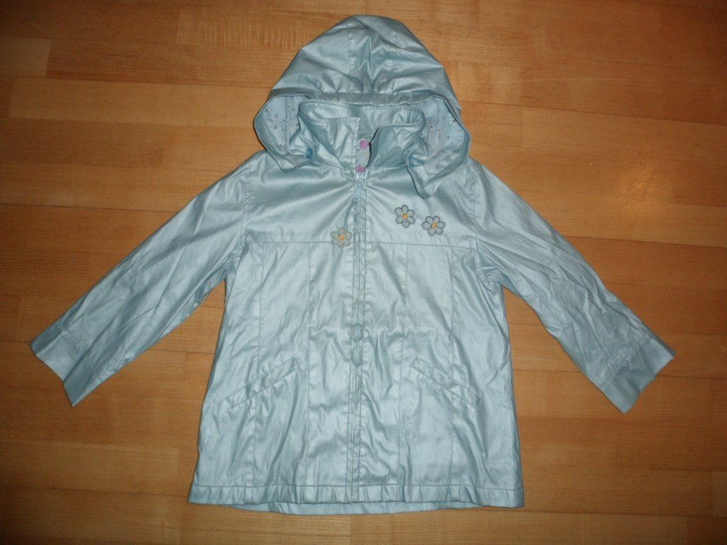 Giacche & Cappotti: süsser Wind- /Regenmantel mit Kapuze, hellblau Gr. 122 – Nuovo (secondo la descrizione) da Zeneggen venduto da shemesh_