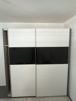 Schiebetürenschrank weiss-schwarz