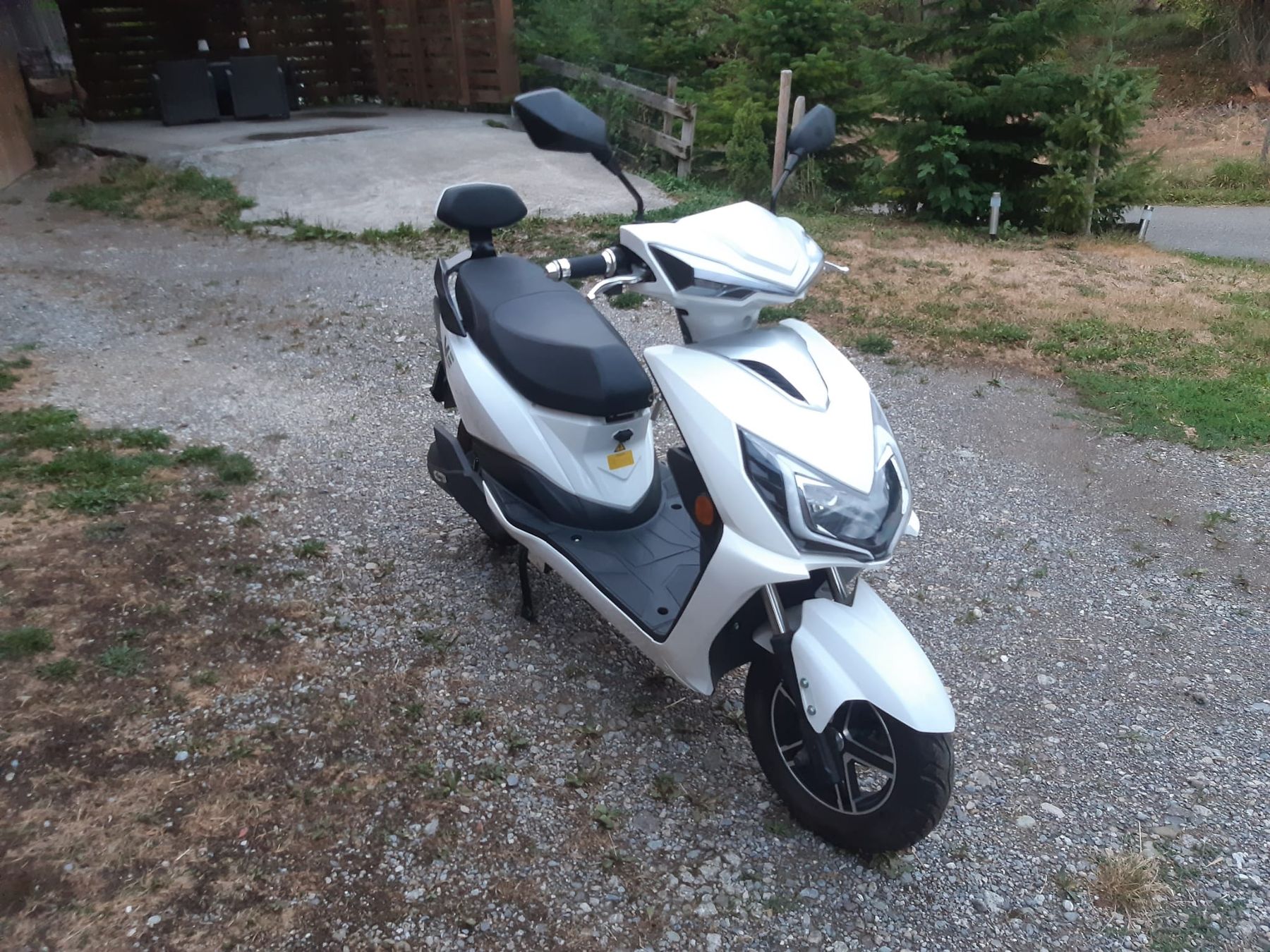 Scooters: Kleinmotorrad Vengo Leo – Gebraucht aus Rumlikon von ladaniva1.9 1