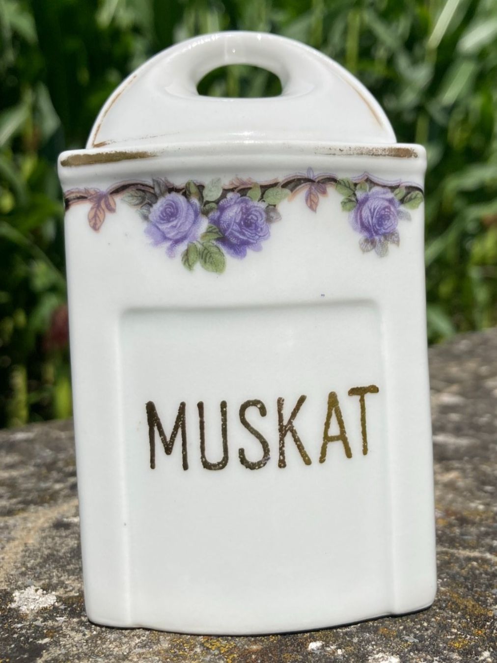 Zuccheriere: ANTIKE  DOSE  PORZELLAN  MUSKAT – Usato da Subingen venduto da ArtBead 2