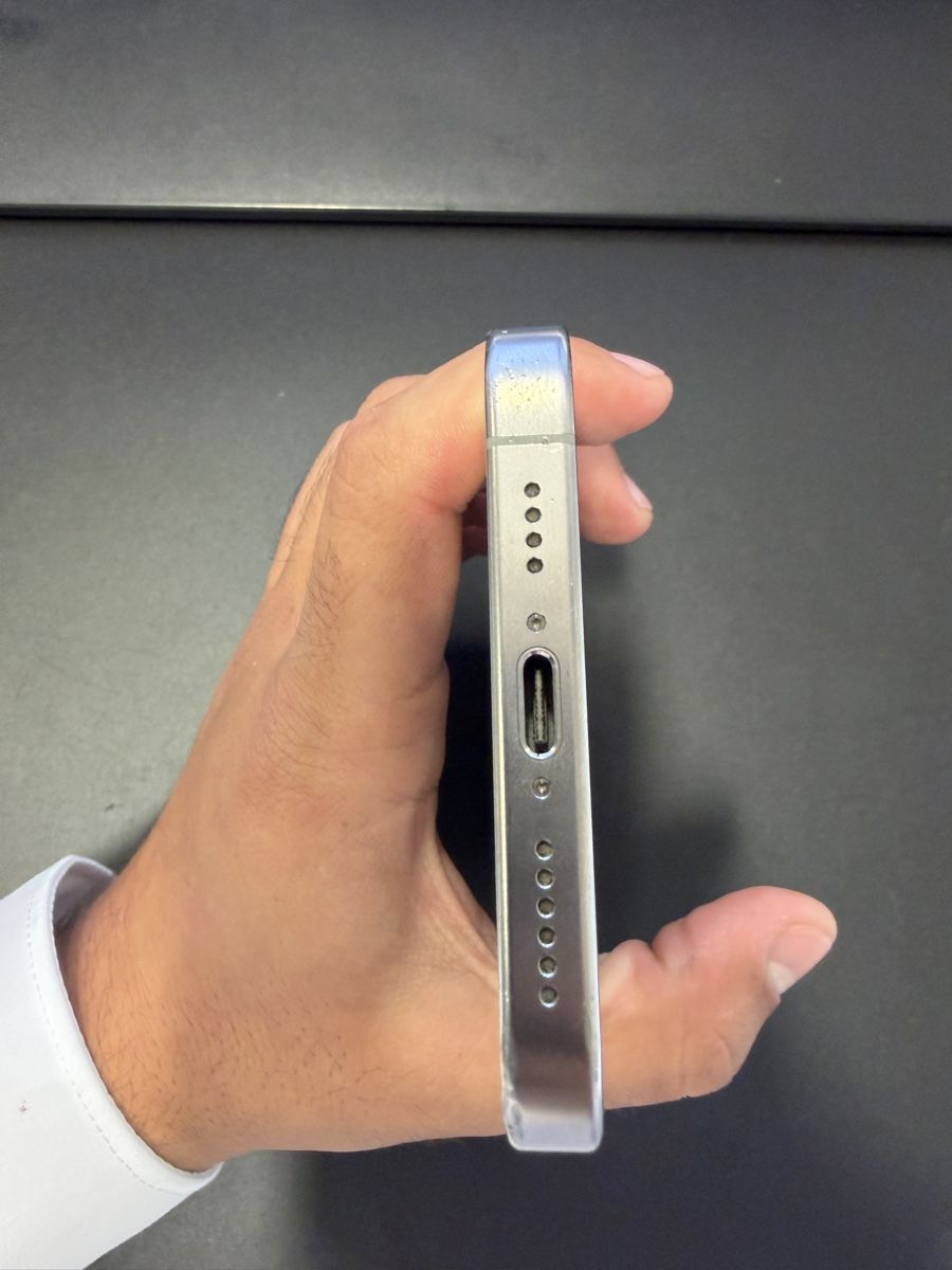 Apple Telefoni cellulari / Smartphones: Apple iPhone 16 Pro Max Titan 256 GB – Usato da Adliswil venduto da Grd.092 7