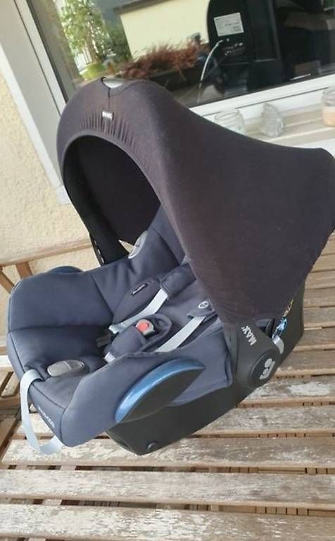Seggiolini per auto: Babyschale mit Neugeborenen Einsatz – Usato da St. Gallen venduto da PeggyW 3