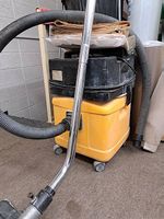 Gelber Industriesauger mit Zubehör - Top Zustand!