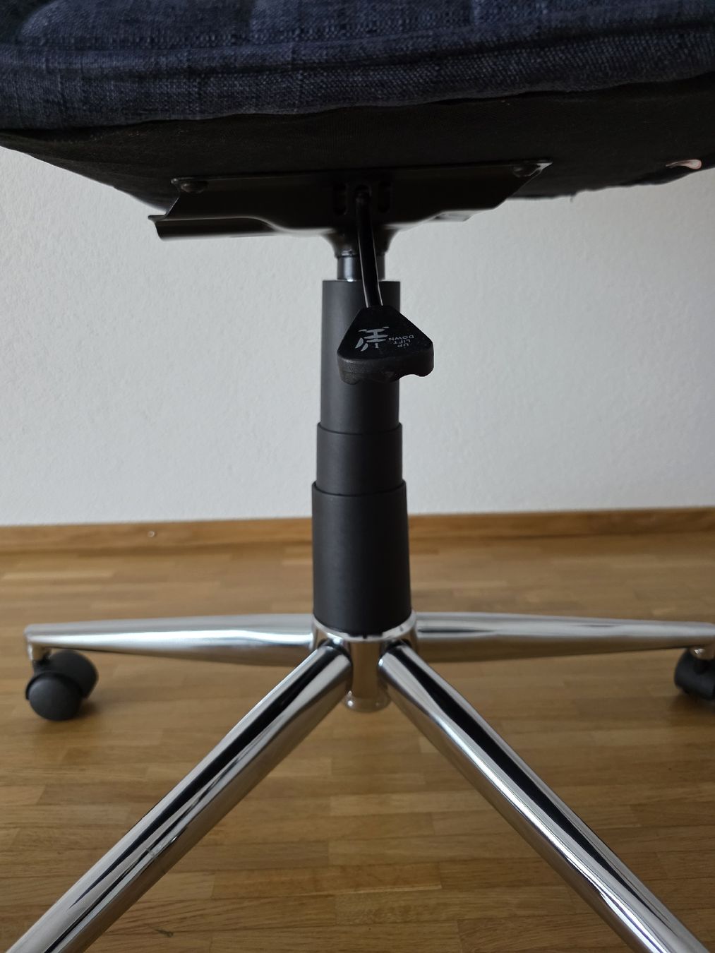 Stühle: Bürostuhl blau - sehr bequem! – Gebraucht aus Dagmersellen von buc_786y 5