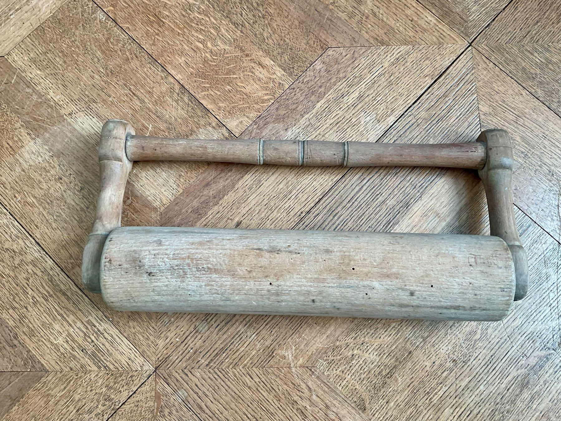 Elettrodomestici da cucina: Antikes Wallholz Teigrolle VERSAND 9.- – Usato da Aarau venduto da Galaktos