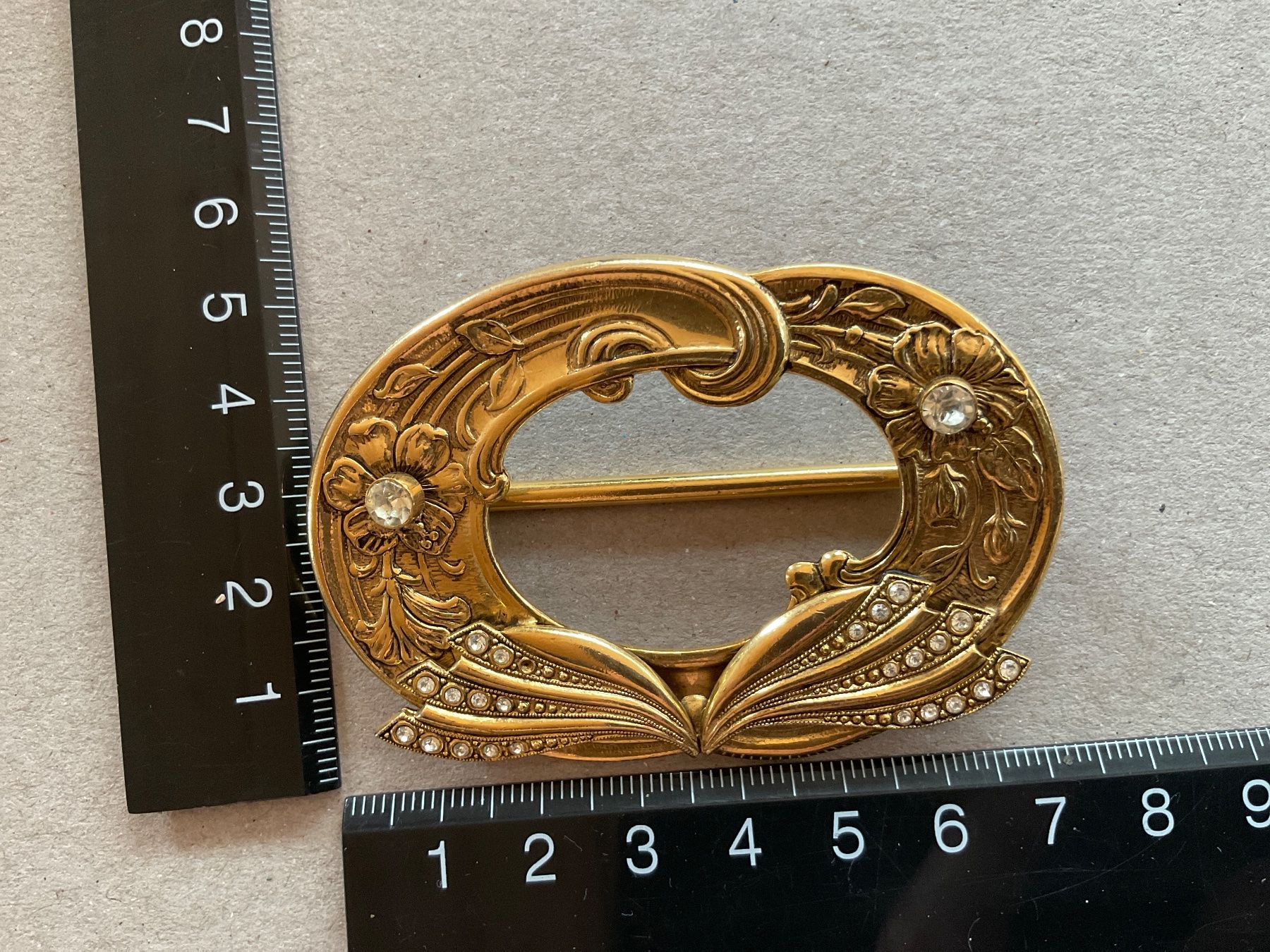 Fibbie per cinture: Gürtelschnalle goldfarbig mit Strass – Usato da Rümlang venduto da euqinom16