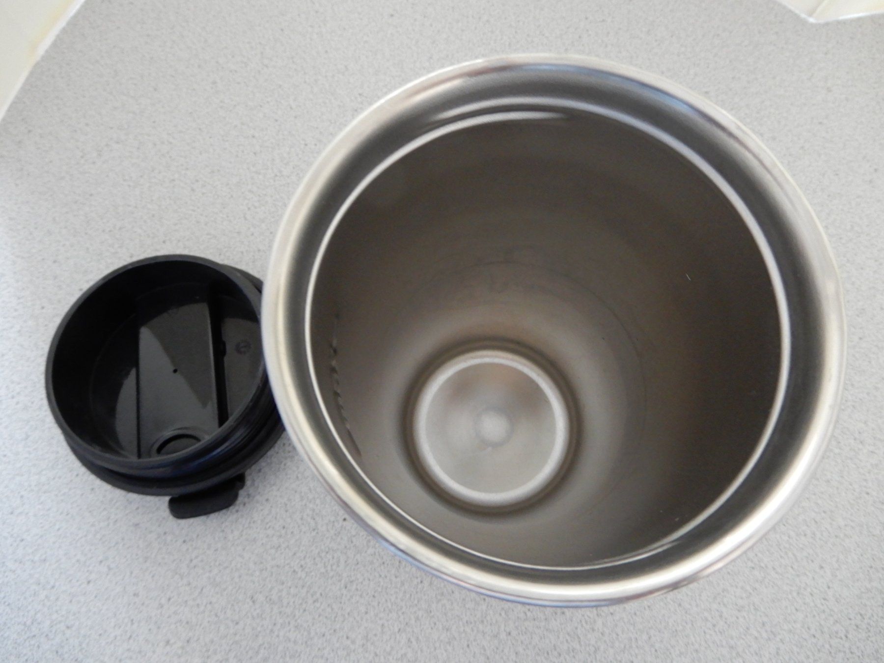 Recipients et similaires: Nespresso TOUCH Reisebecher – D'occasion à Burgdorf par Liss 3
