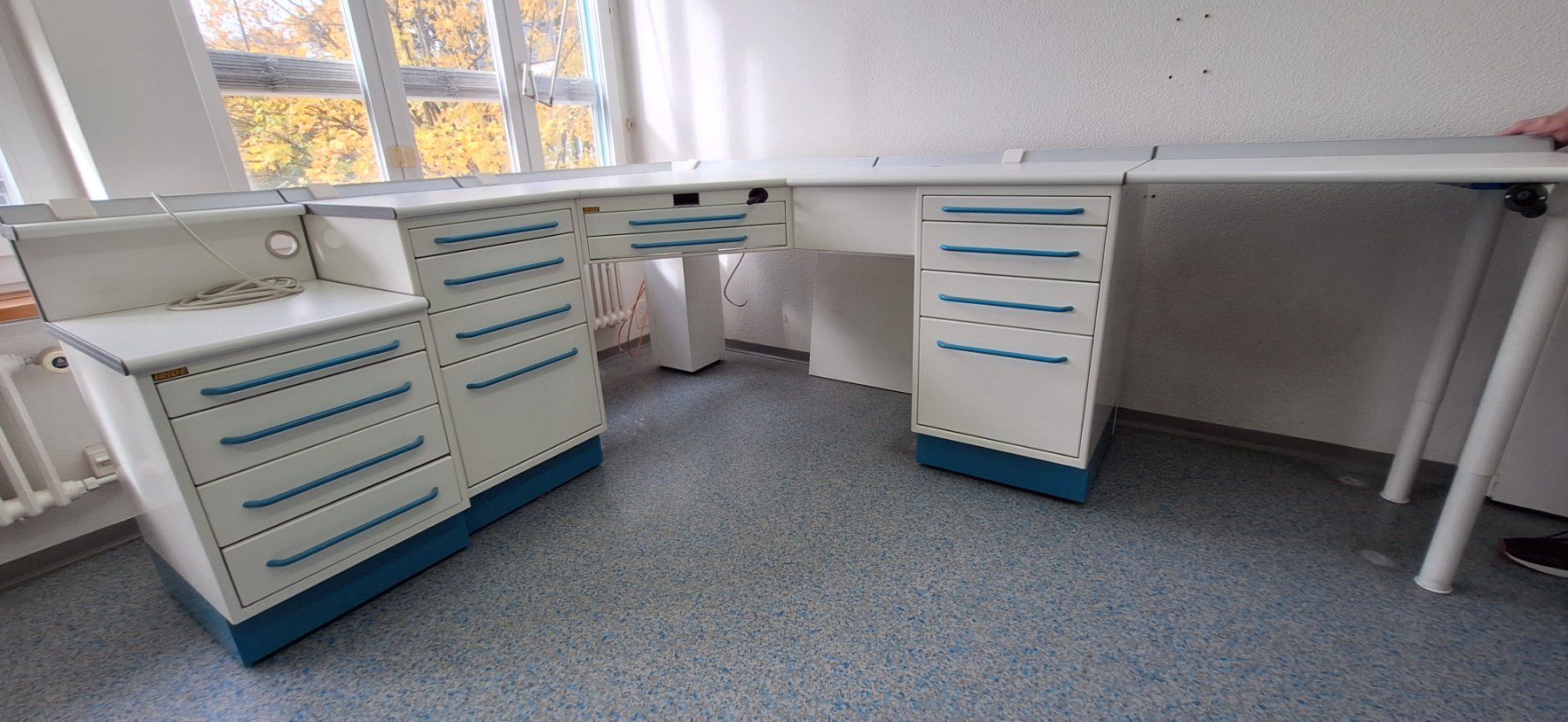 Banchi da lavoro: Arbeitstisch – Usato da Olten venduto da Deeplight
