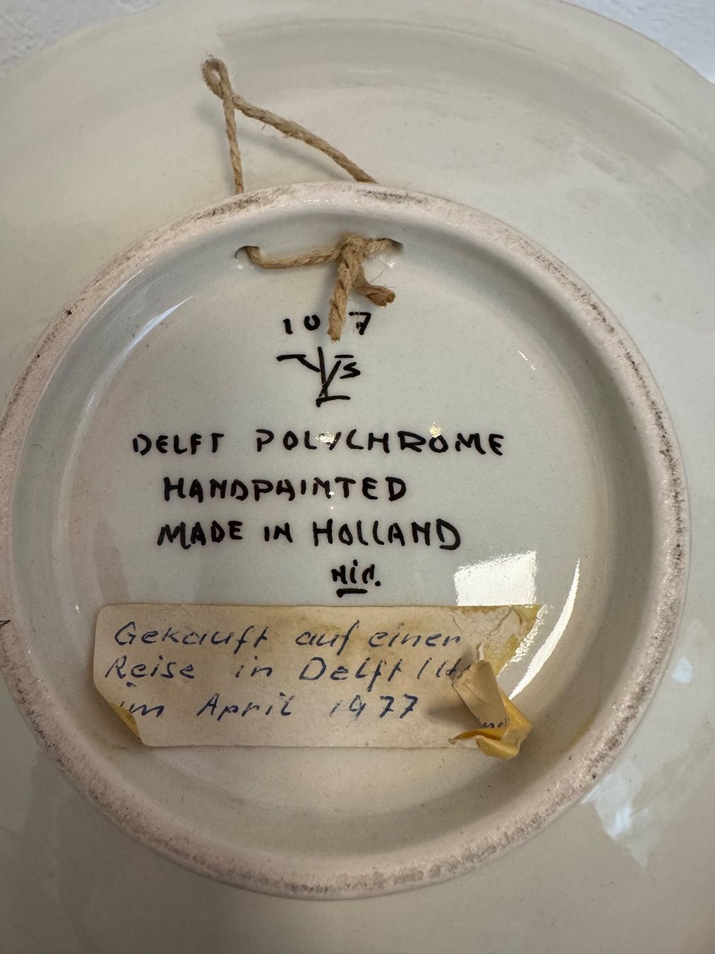 Piatti: Delft Polychrome 1977 Teller Handpainted Holland D: 22cm – Usato da Fislisbach venduto da chili2006 3