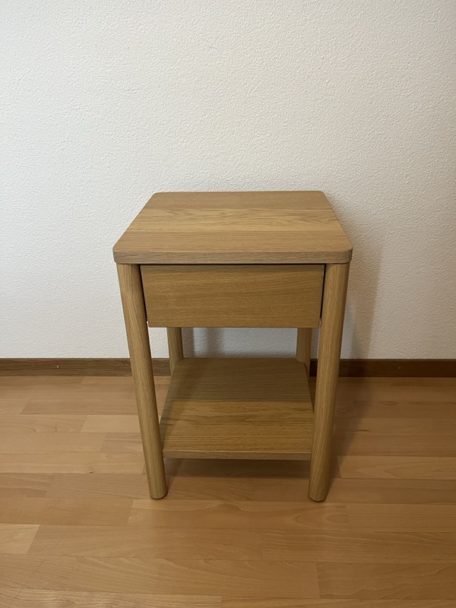 Tables de nuit: Wooden Nightstand Perfect Condition – Neuf (Voir description) à Stans par isa_8tm5