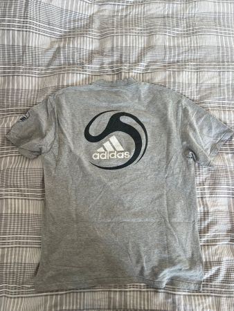 Adidas Vintage T-Shirt