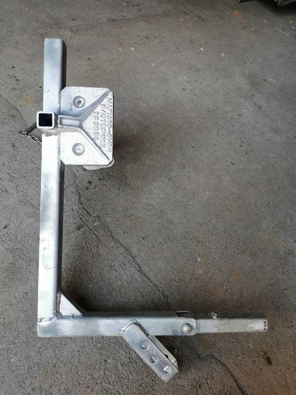 Ponteggi: SPARRENZANGE GERÜSTBAU-ELEMENT (STEILDACH) – Usato da Küssnacht am Rigi venduto da DB_Shop 3
