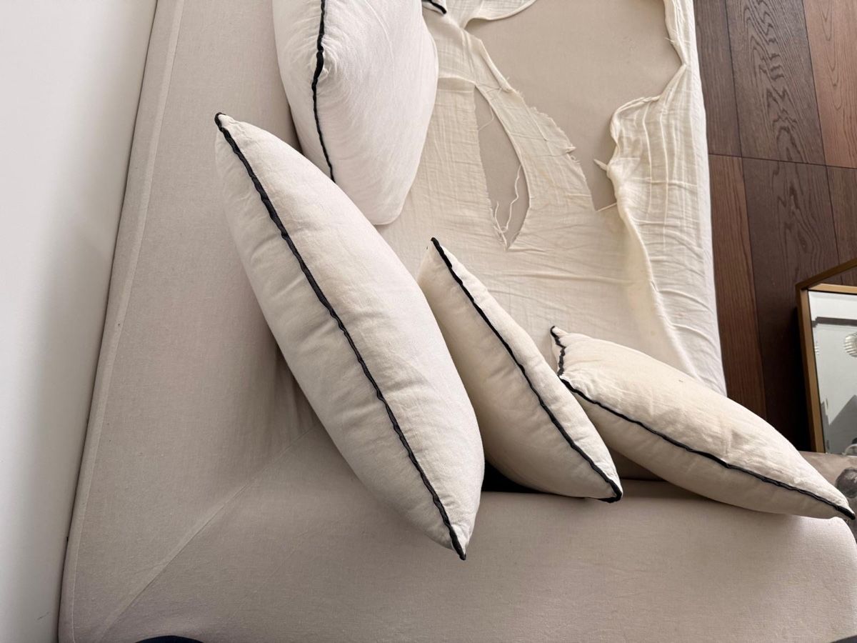 Sofas: Sofa, 330cm breit gebraucht  – Gebraucht aus Giebenach von twows 1