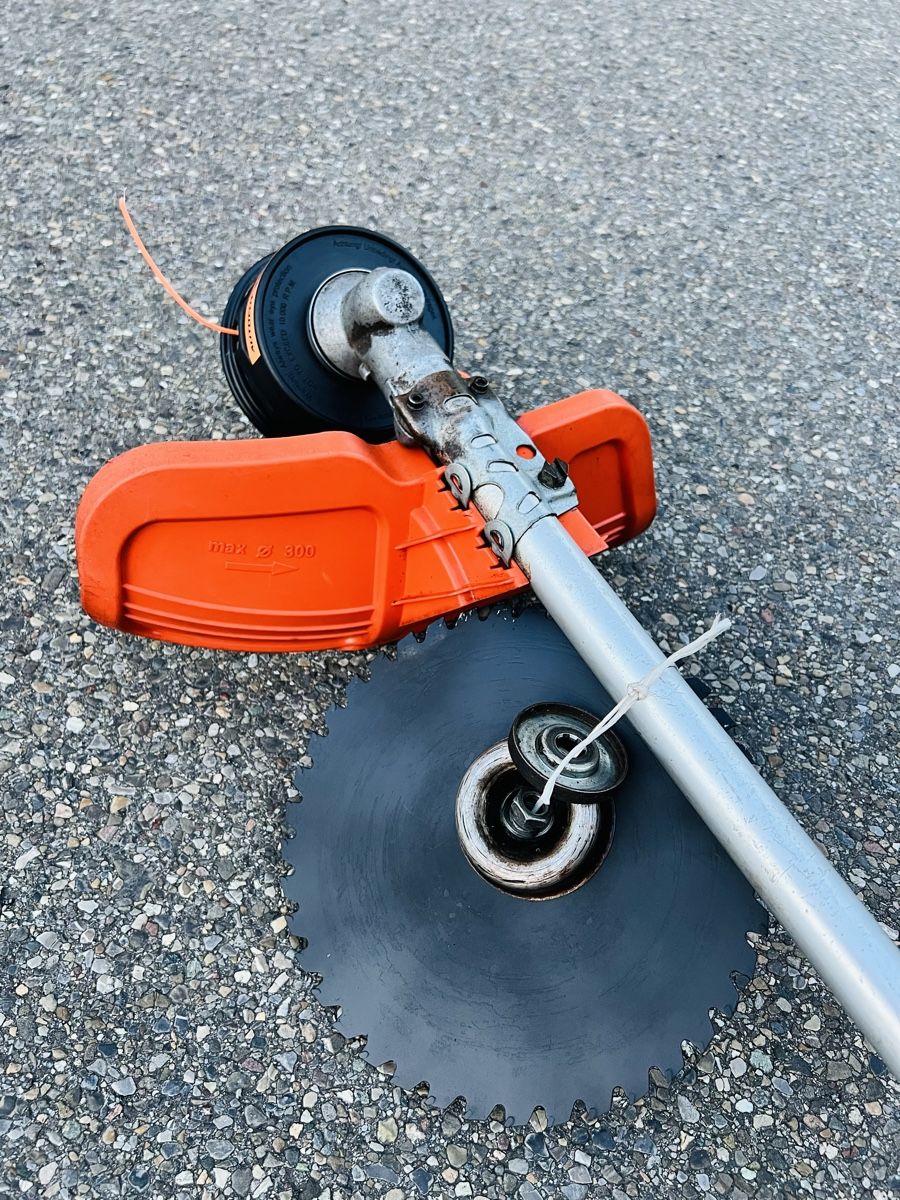 Husqvarna Tutti gli attrezzi: Rasentrimmer Husqvarna 345 R – Usato da Urdorf venduto da Faz_19 3