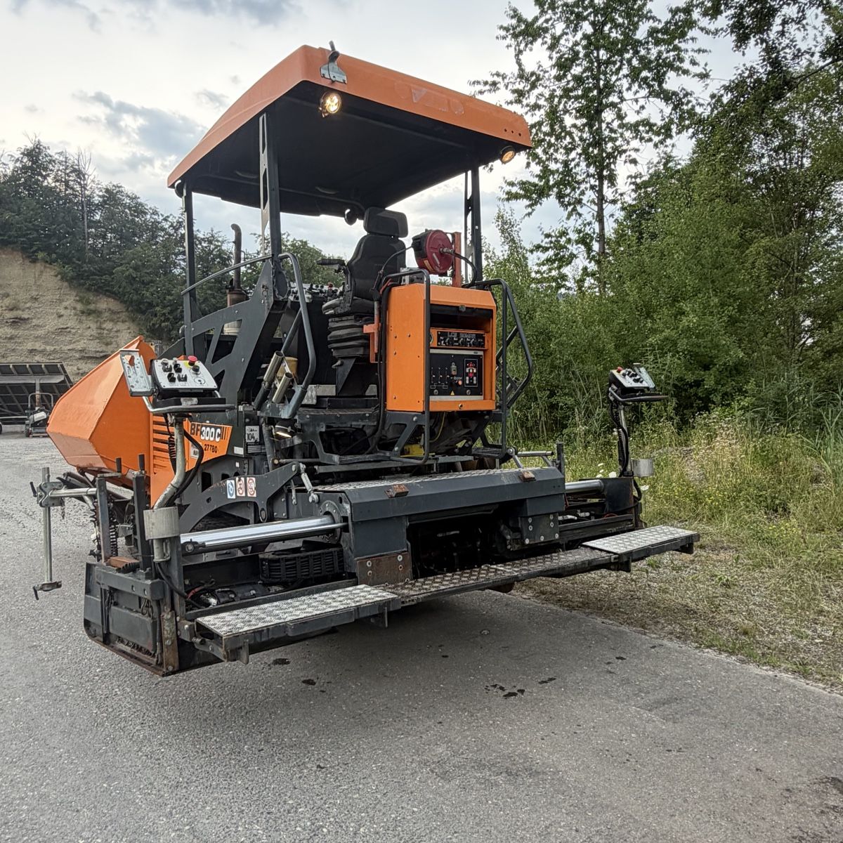 Bomag Tutte le macchine: Asphalt Fertiger/ Finisher BOMAG – Usato da Menziken venduto da Tairi10 2