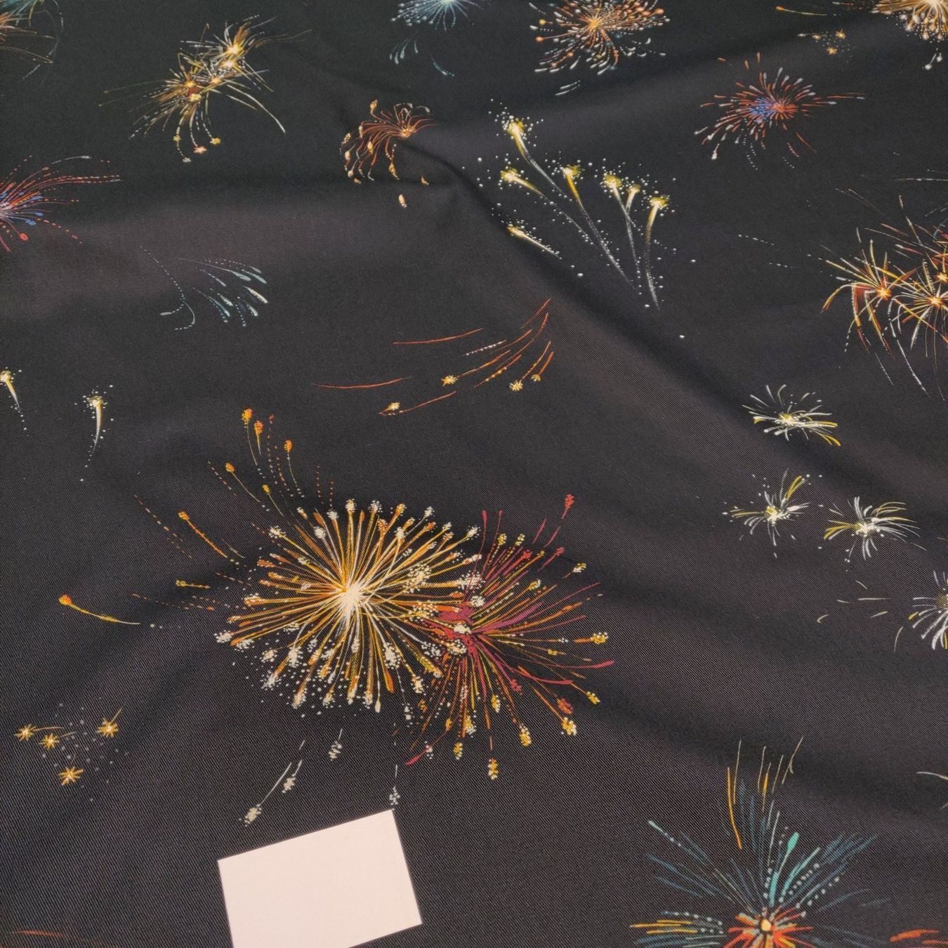 Tessuti: Designer Baumwolle Gabardine 1.20m x1.5m Firework – Nuovo (secondo la descrizione) da Lufingen venduto da Voyager7 7