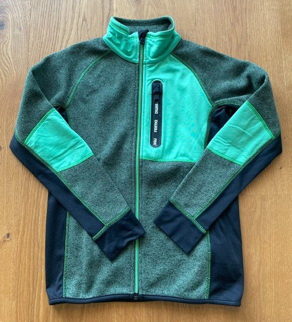 Reima Vestes: Reima Midlayer Gr. 140 – D'occasion à Eschenbach LU par Baer01
