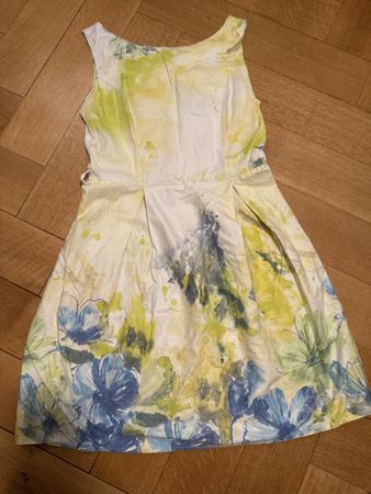 Sommerkleid Blumenmuster Grösse XS/S frühlingshaft leicht lu