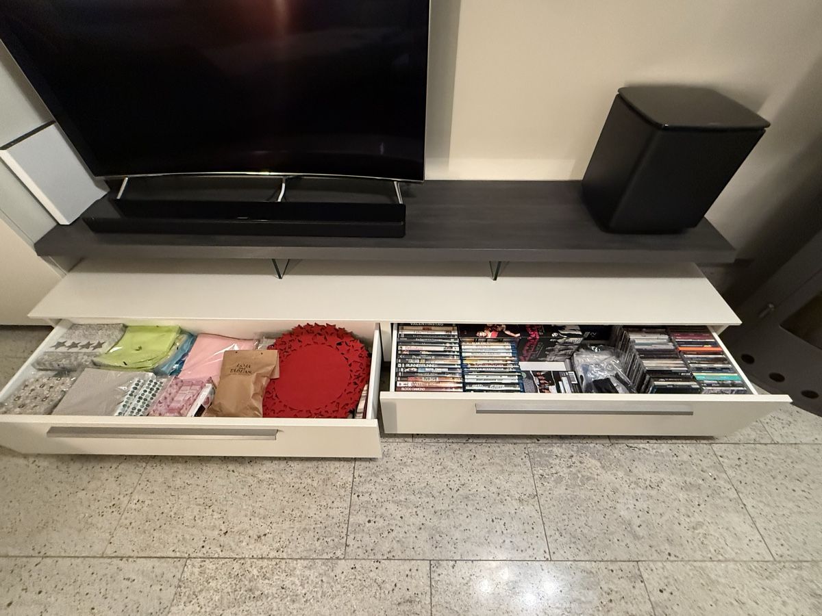 TV Möbel: TV-Möbel / Lowboard, modern, Top Zustand! – Gebraucht aus Füllinsdorf von bruri76 1