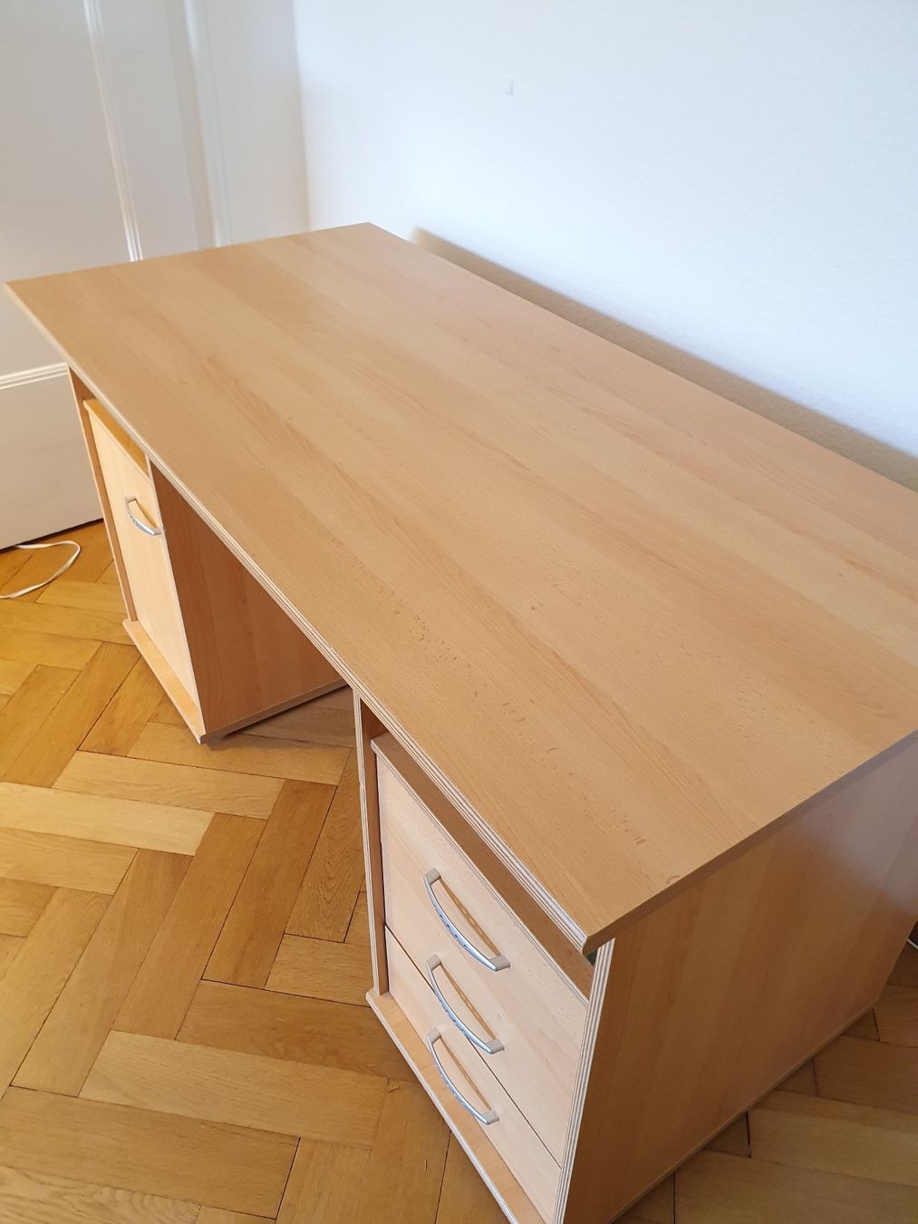 Scrivanie: Schreibtisch - top Zustand – Usato da Basel venduto da leo_q62g 1