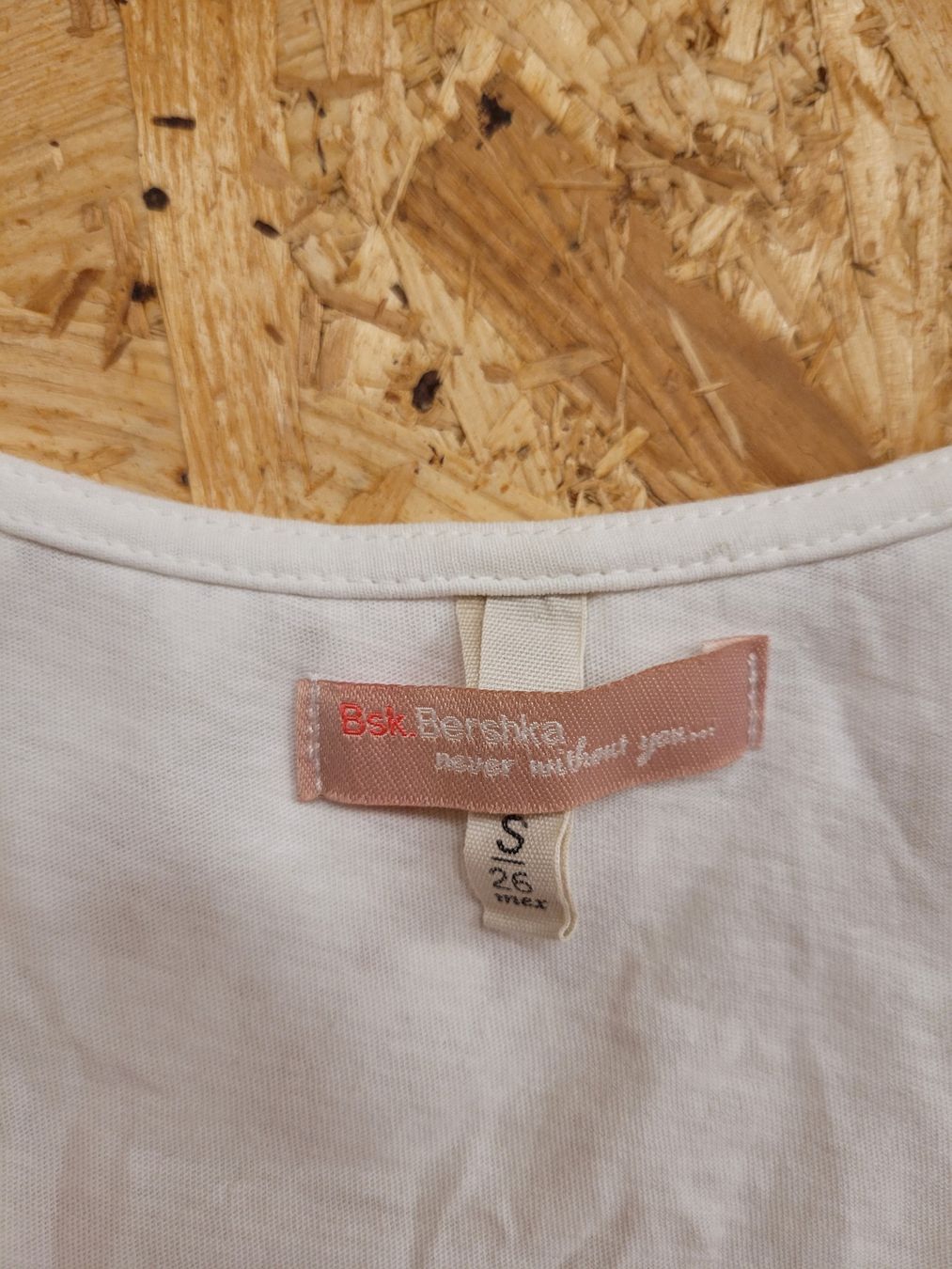 Bershka Top: BERSHKA haut blanc – Usato da Lausanne venduto da PlusValue_Lausanne 2