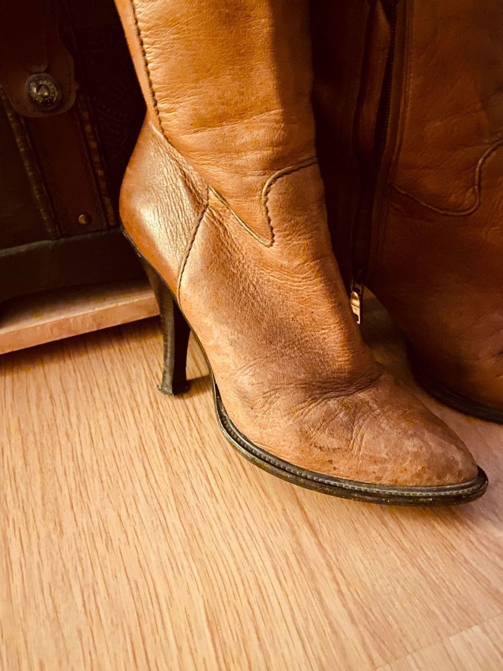 Prada Scarpe da donna: PRADA OVERKNEE BOOTS – Usato da Walchwil venduto da Finibaci 3