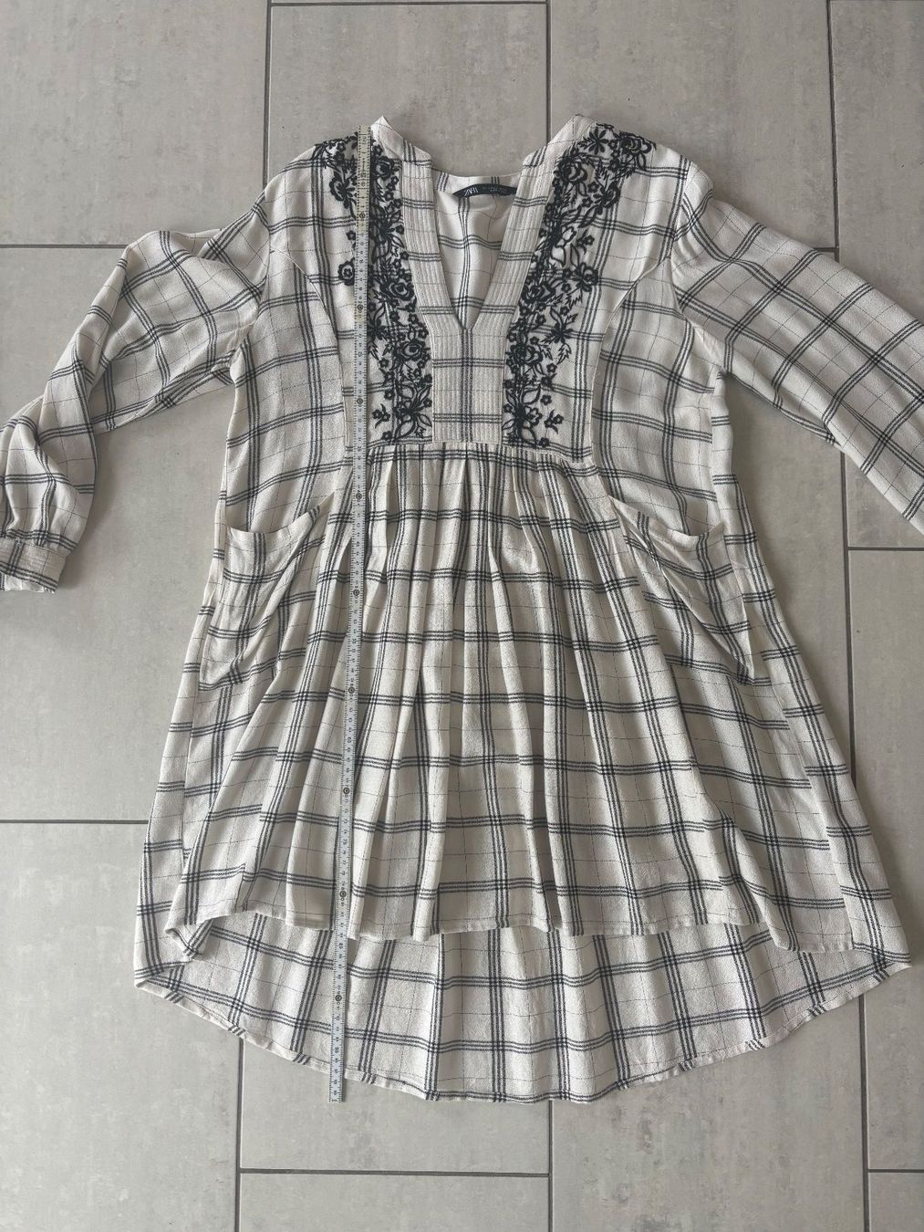Zara Vestiti: Hübsches Kleid, 100 % Viskose – Usato da Dübendorf venduto da mon_p98h