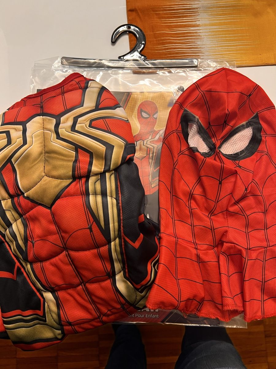 Costumi: Spidermann Kostüm 3-4 J – Usato da Dietikon venduto da Maddalena-Floro-Vito 2