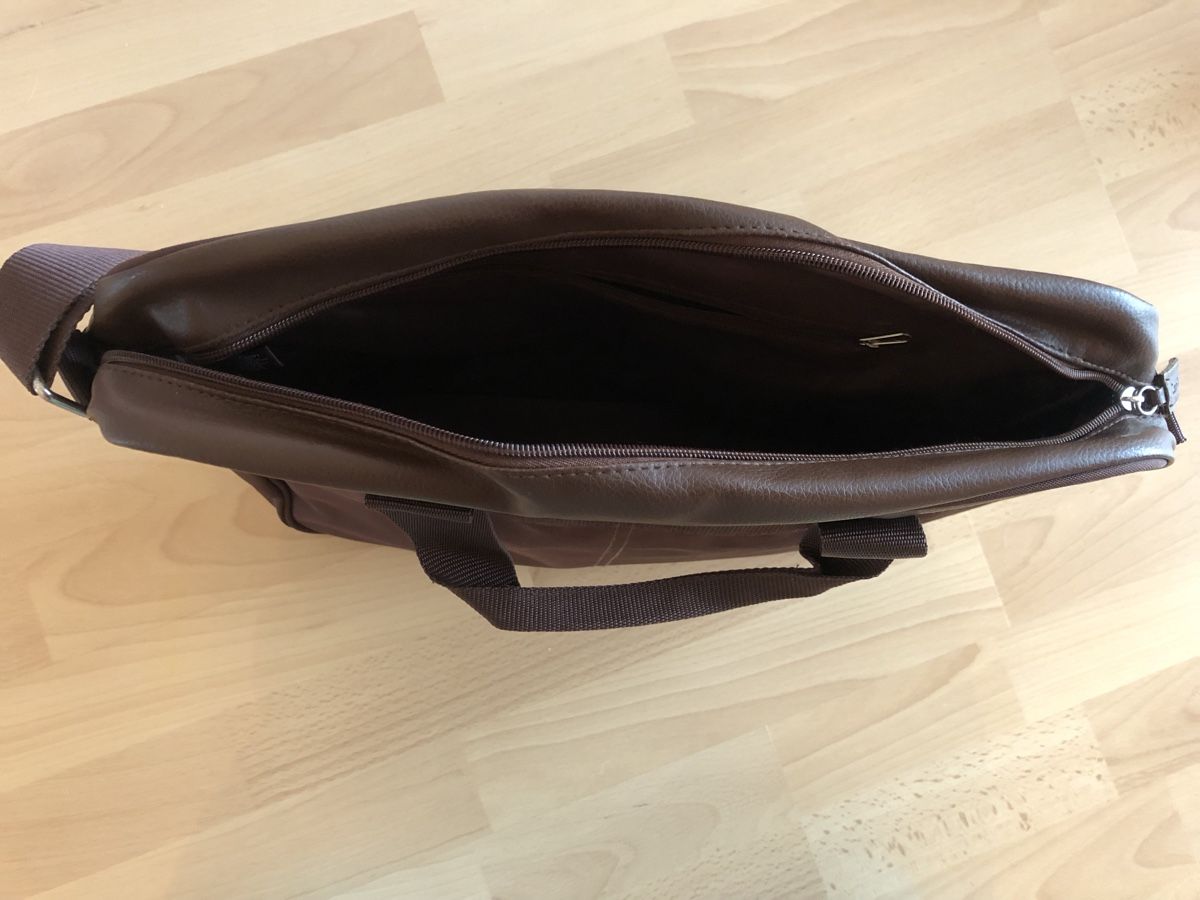 Calvin Klein Borse: Notebooktasche Calvin Klein – Usato da Dottikon venduto da da_k8yy 3