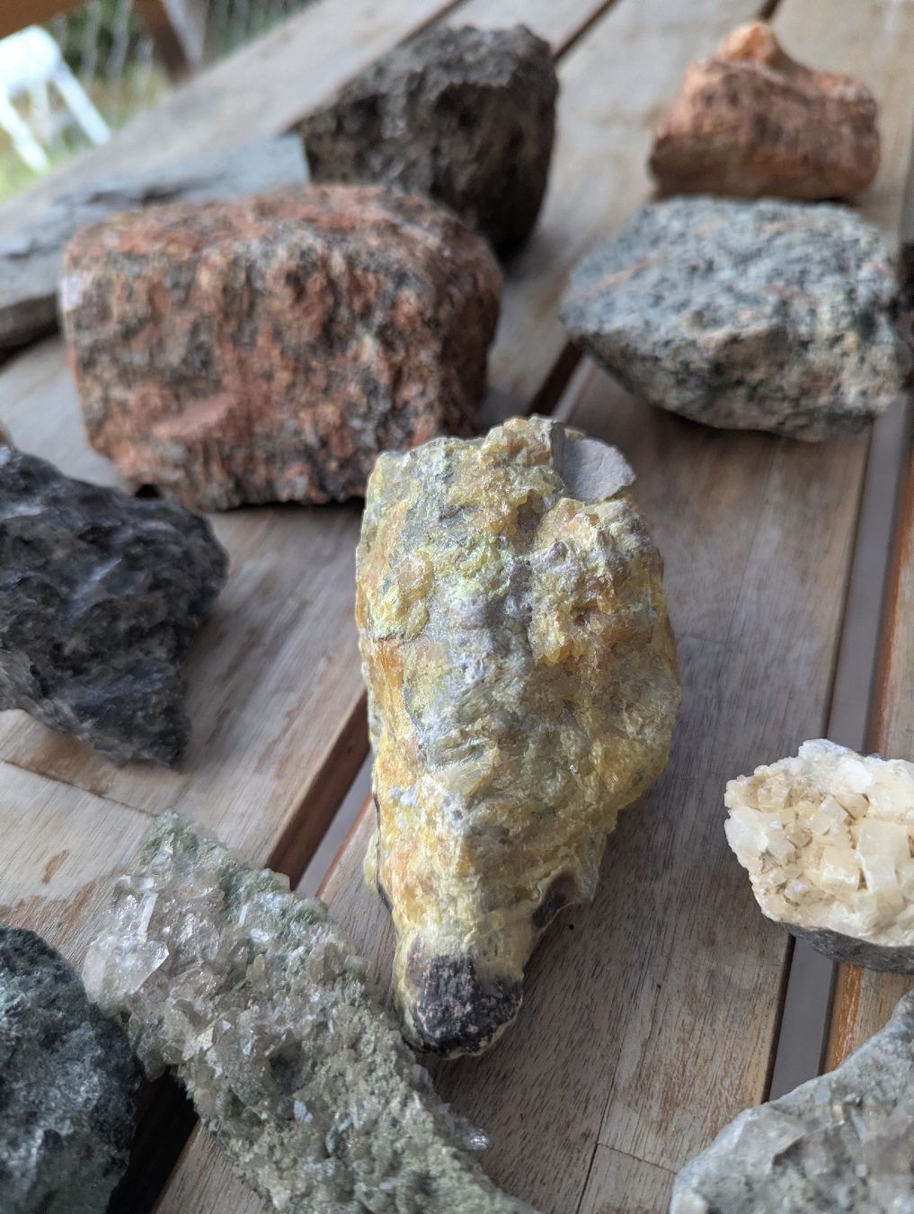 Mineralien & Heilsteine: Steine und Kristalle  – Gebraucht aus Hofstetten ZH von Raiona 1
