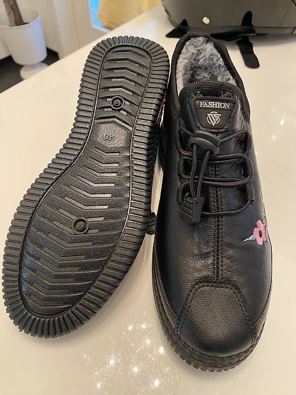 Damenschuhe: Schuhe – Gebraucht aus Zürich von MAJAM65