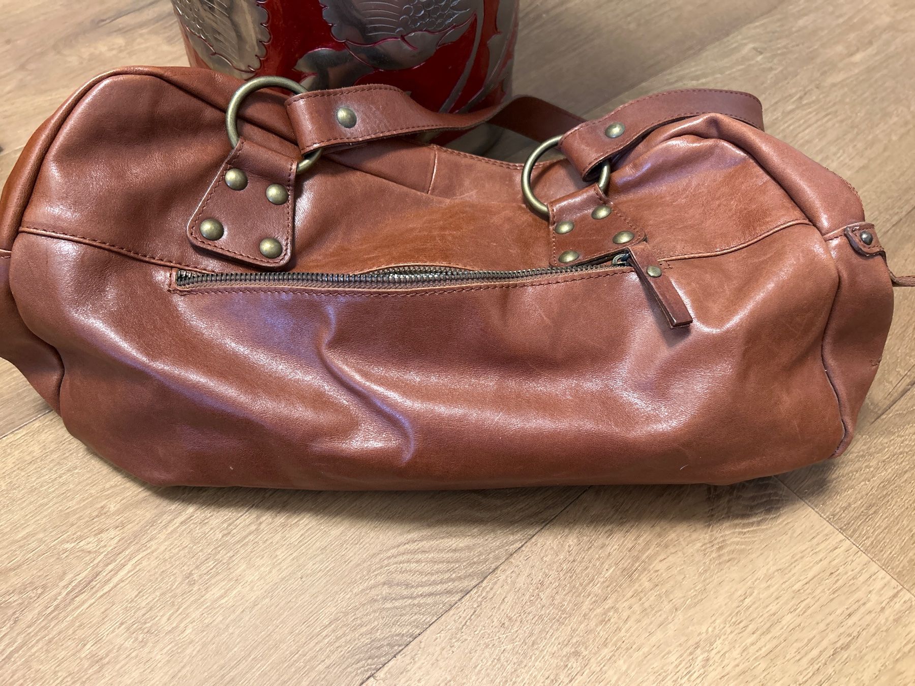 Taschen für Damen: Loubs Handtasche Damen Leder – Gebraucht aus Regensdorf von  3
