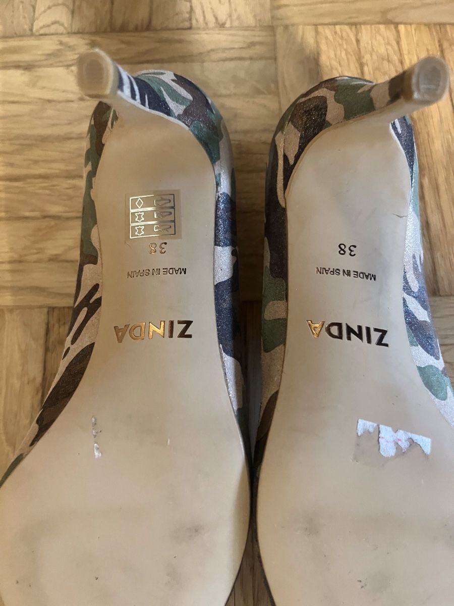 Scarpe da donna: Leder Schuh Militärlook leicht glänzend – Nuovo (secondo la descrizione) da Dübendorf venduto da NissanCC 5