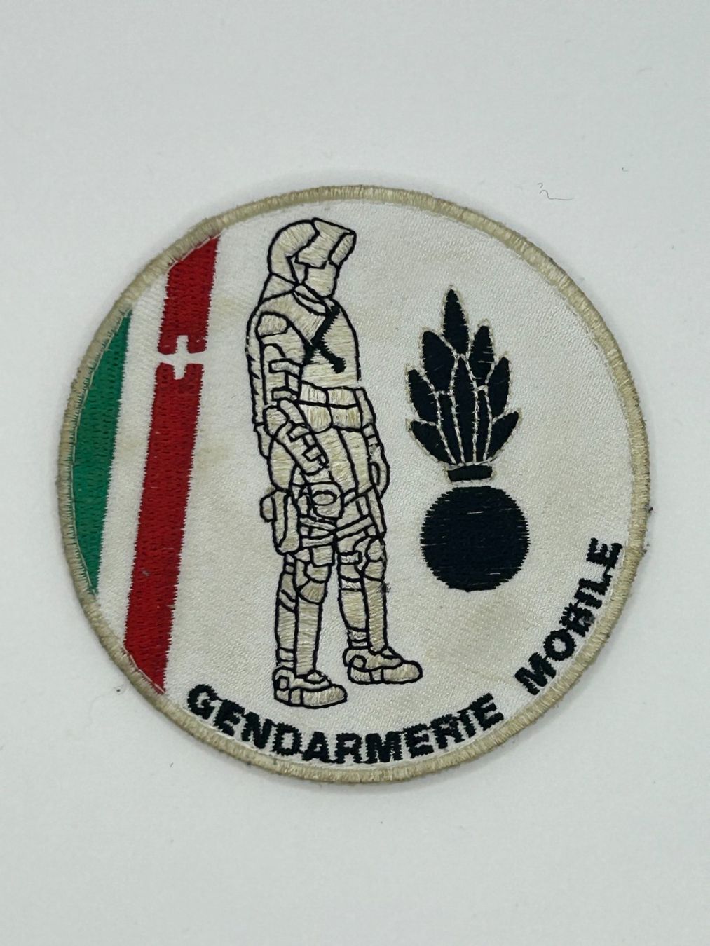 Swiss Placchette & Badge: Kapo Neuchatel Gendarmerie Mobile – Usato da Schaan venduto da Auring61