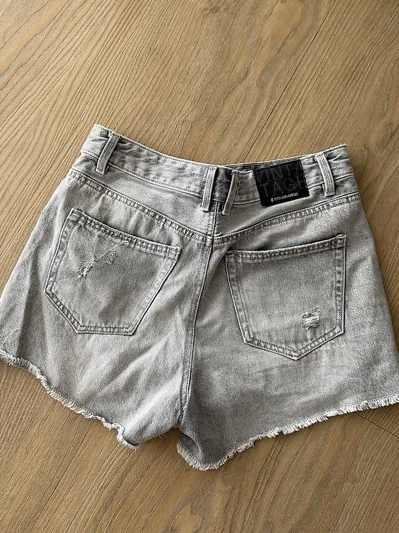 Hosen: Hot-Pants Grau – Gebraucht aus Bleienbach von Chi_Cari 1