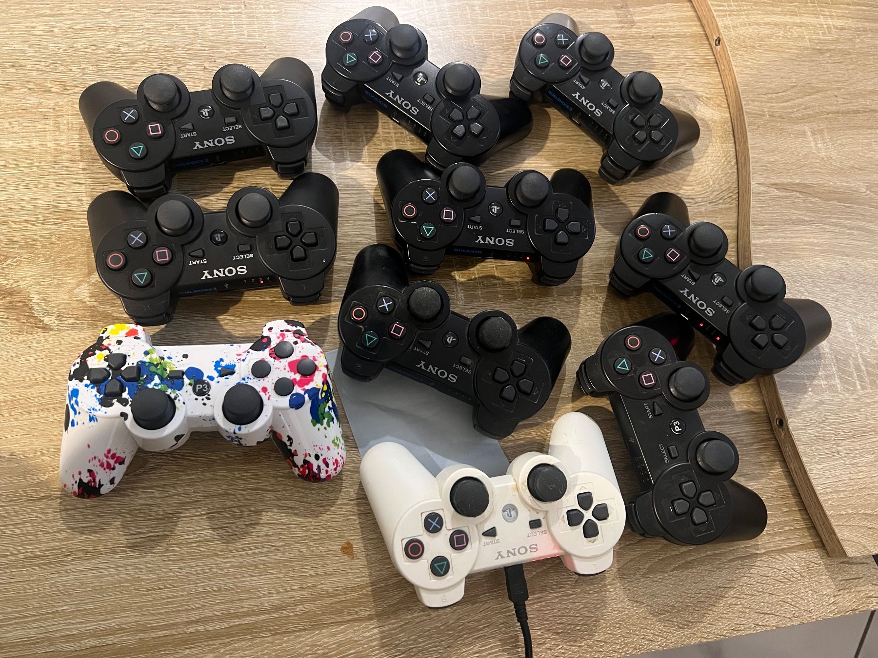 Sony Controller: 10 stk. PS3 Controllern Ab. 1 FR – Gebraucht aus Zürich von T.E.B 2