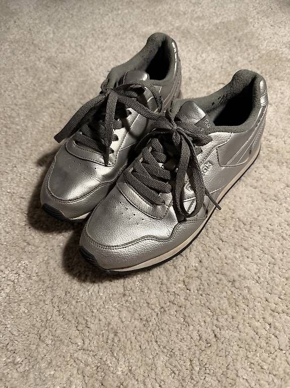 Scarpe da donna: Reebok Turnschuh Sneaker Silber  Gr. 39  – Usato da Meggen venduto da mar_rb27