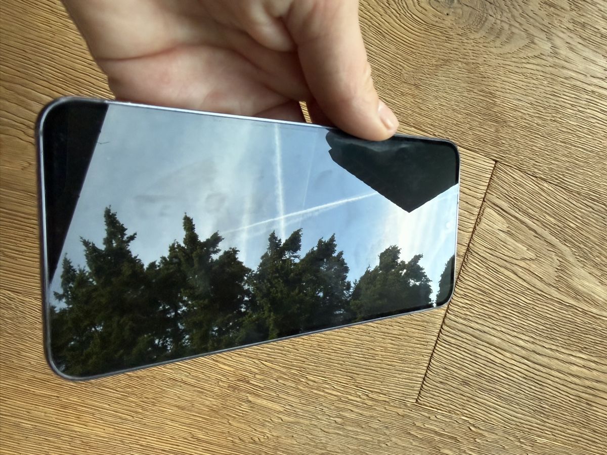 Samsung Handys / Smartphones: Samsung s 23 - 256 gb – Gebraucht aus caux von Petulka71 1