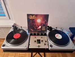 Vestax PDX-2000 MK2, PMC-05 Pro Battle Mixer + 33 H.H Vinyls