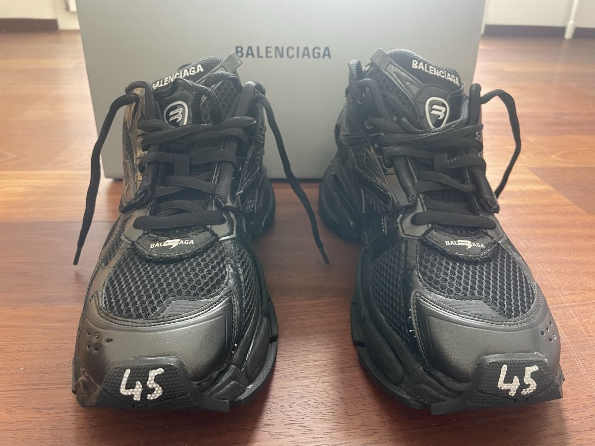 Balenciaga Scarpe da uomo: Balenciaga Runner Black Gr. 45 Top Zustand – Usato da Hünenberg See venduto da nik_g2y2 4