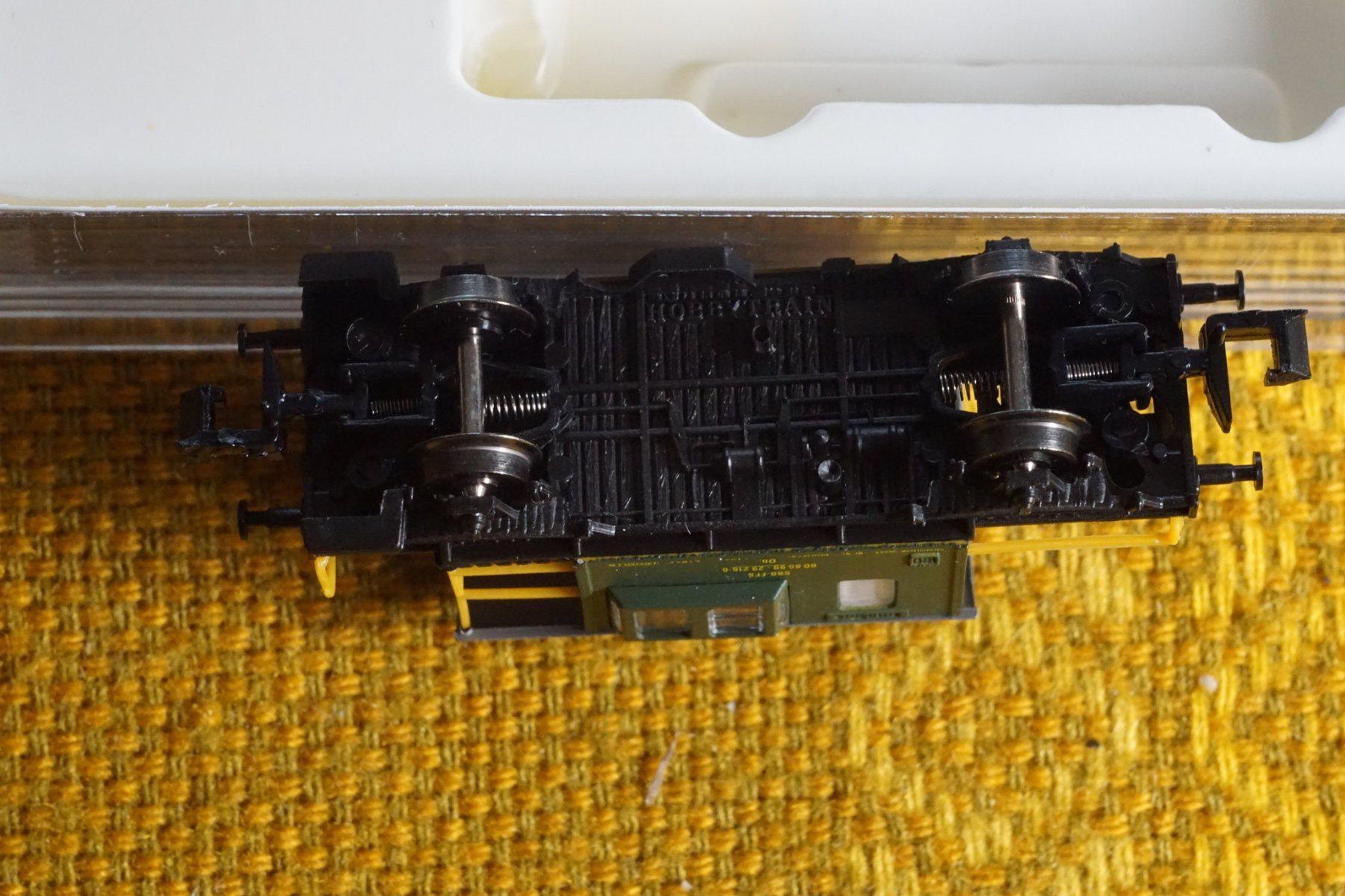 Hobbytrain Modelleisenbahnen: SBB-CFF Zugbegleitwagen Sputnik – Gebraucht aus Gränichen von iknow 5