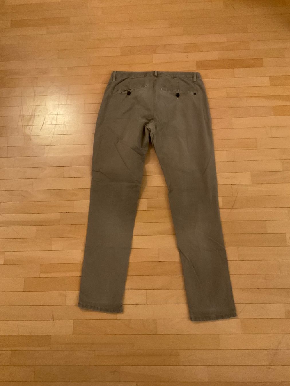 Pantaloni: Dondup pantaloni chino tg.34 – Usato da Breganzona venduto da Madame65 2