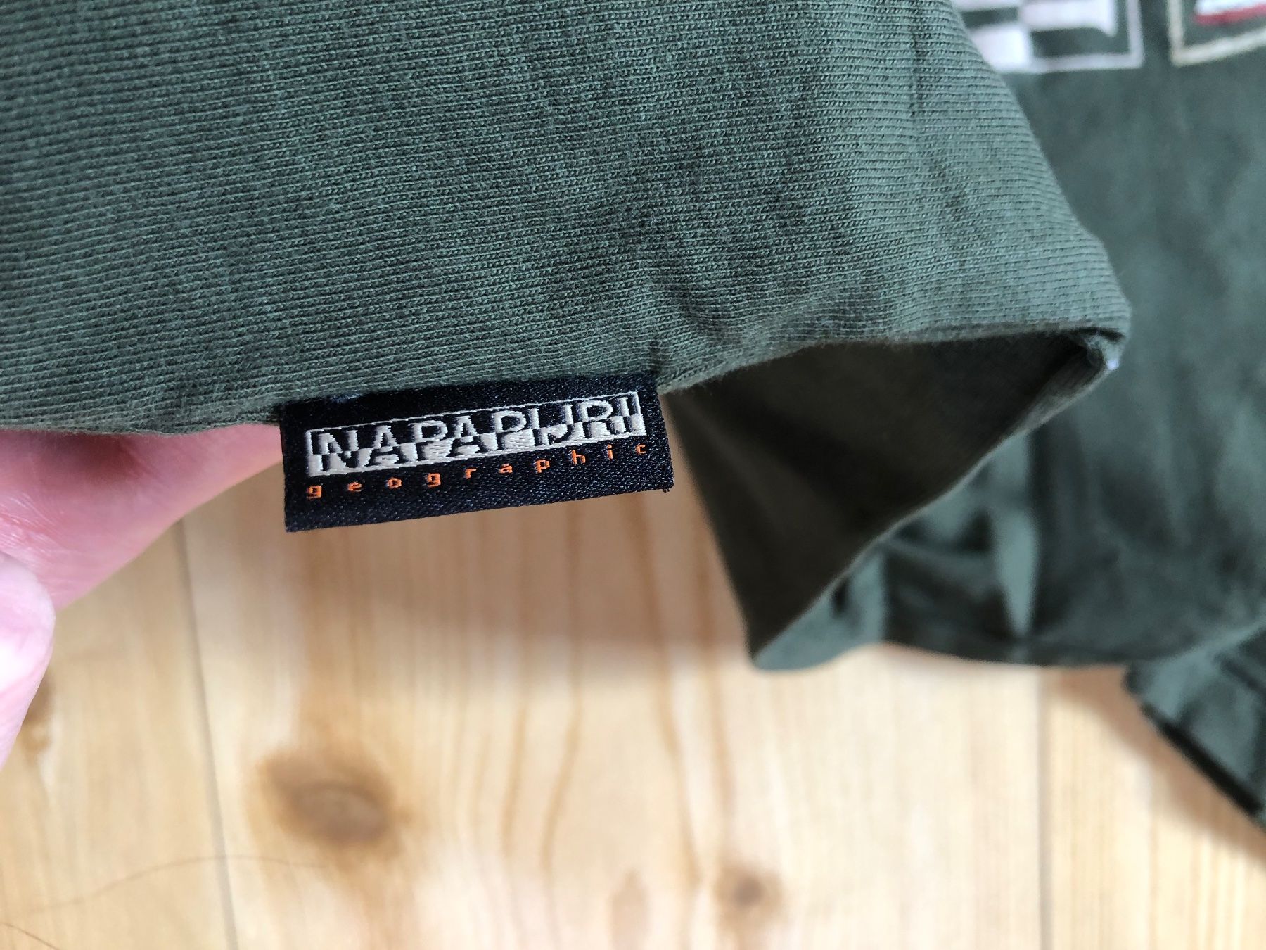 Napapijri T-Shirts: T-shirt Napapijri kaki – Gebraucht aus Bulle von sop_ct6x 3