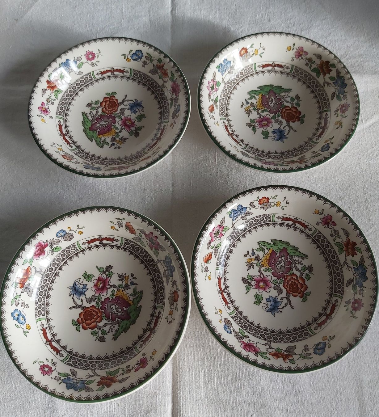 Spode Schalen: 4 Dessertschalen, Spode florales Muster, England – Gebraucht aus Bern von aronari