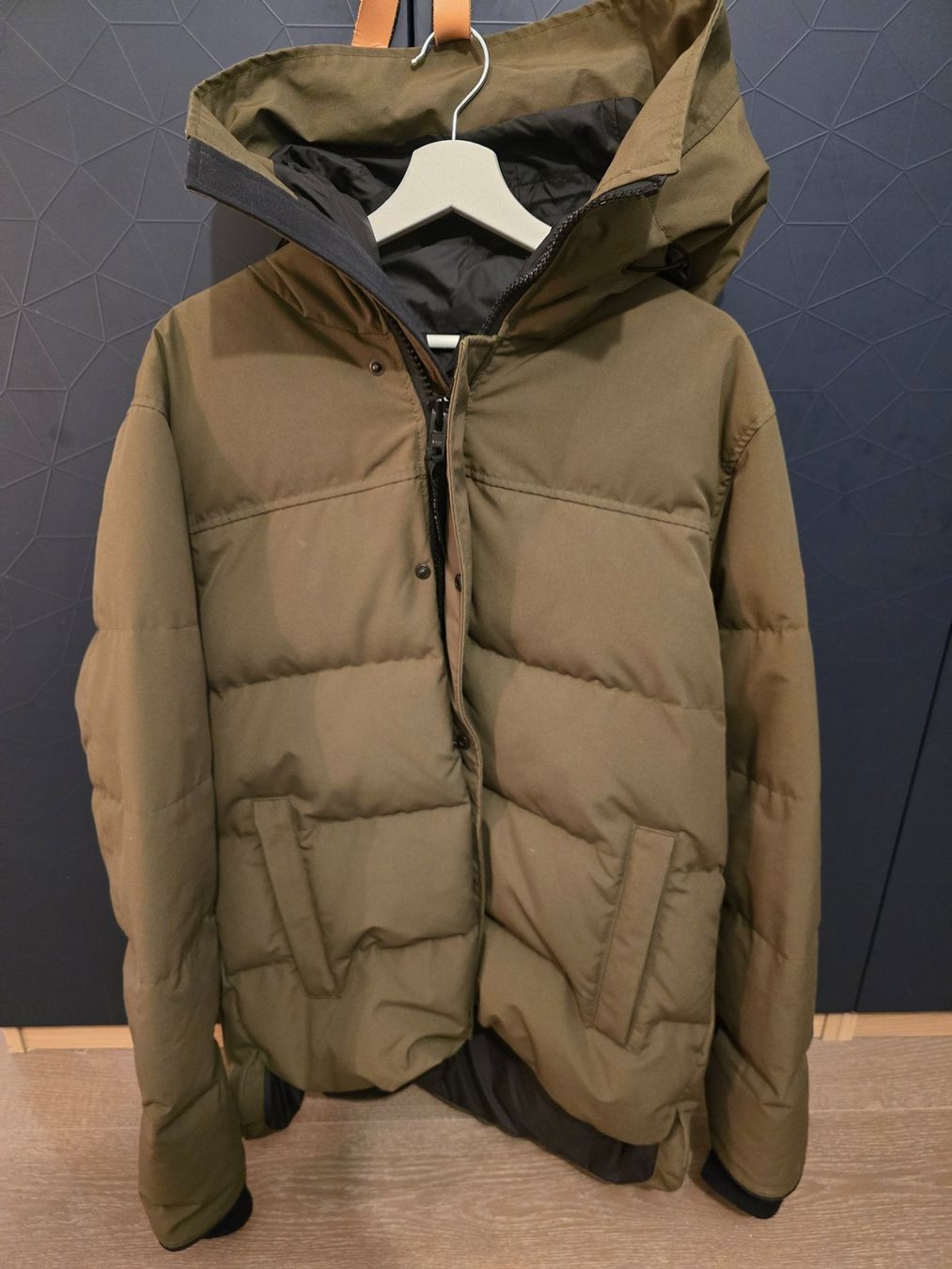Jacken: Canada Goose Military Green Jacket – Gebraucht aus Uitikon Waldegg von cchr1 4