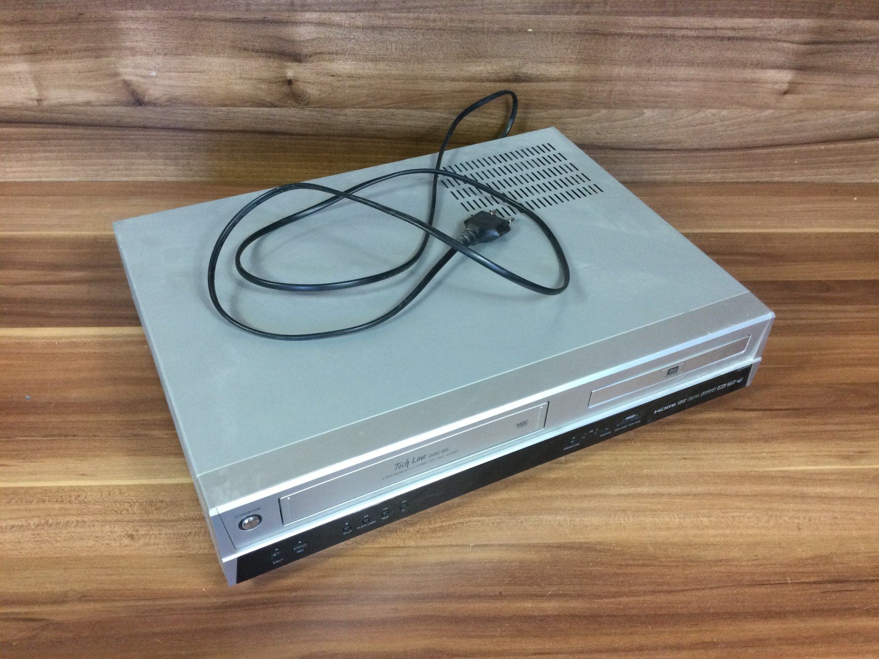 Sistemi audio & multimediali: Gebrauchter Tech Line DVD Player/Recorder mit VHS – Usato da Wangen SZ venduto da kuriosum12 3
