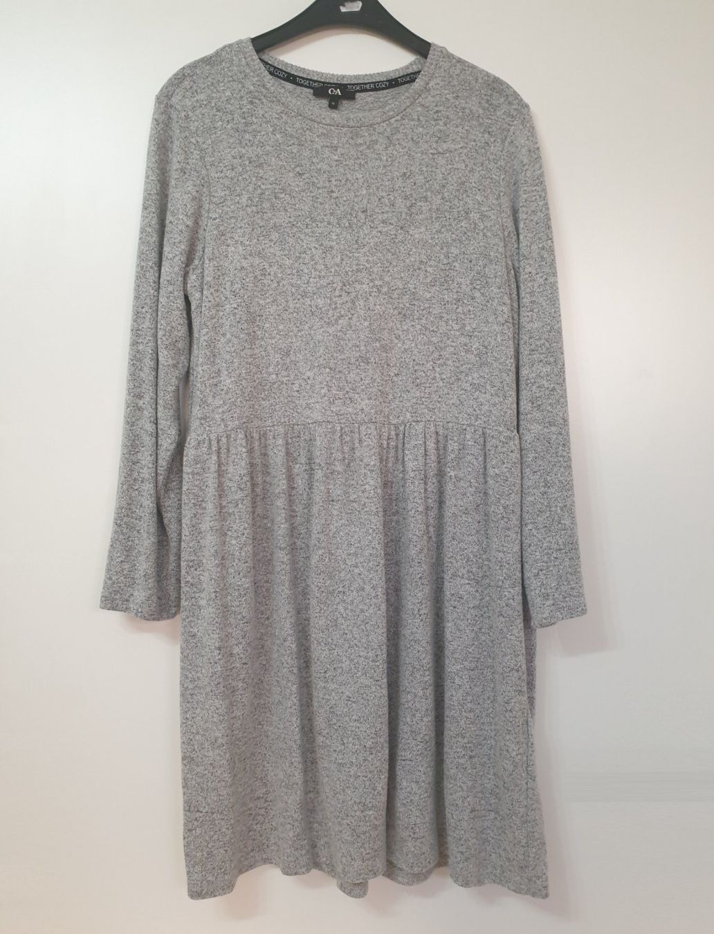 C&A Vestiti: C&A Damen Kleid Grösse M grau – Usato da Oetwil an der Limmat venduto da dhantal