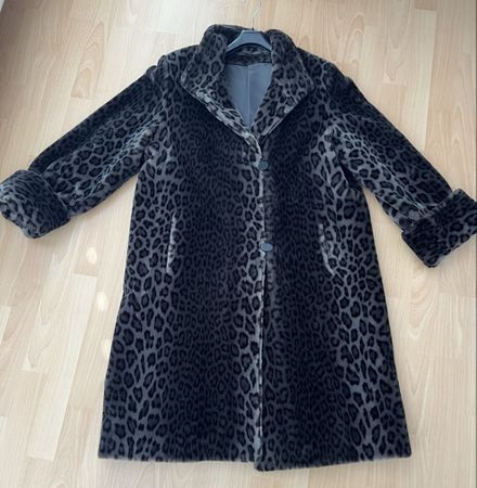 Stylischer Leo-Wintermantel Gr. 40