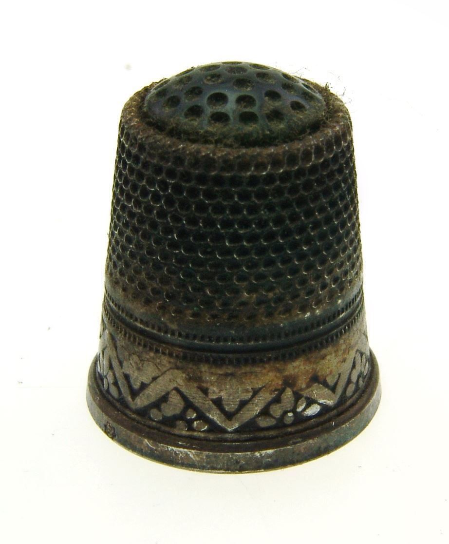 Ditali: Fingerhut mit Muster 925 Silber – Usato da Langenthal venduto da Sherkaan 2
